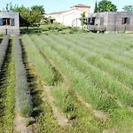 Domaine D'elusa بيت للعطل