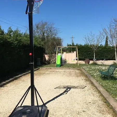 Domaine D'elusa فيك-فيزينساك