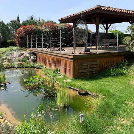 Domaine D'elusa بيت للعطل
